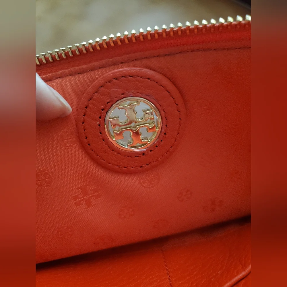 Tory Burch unused has